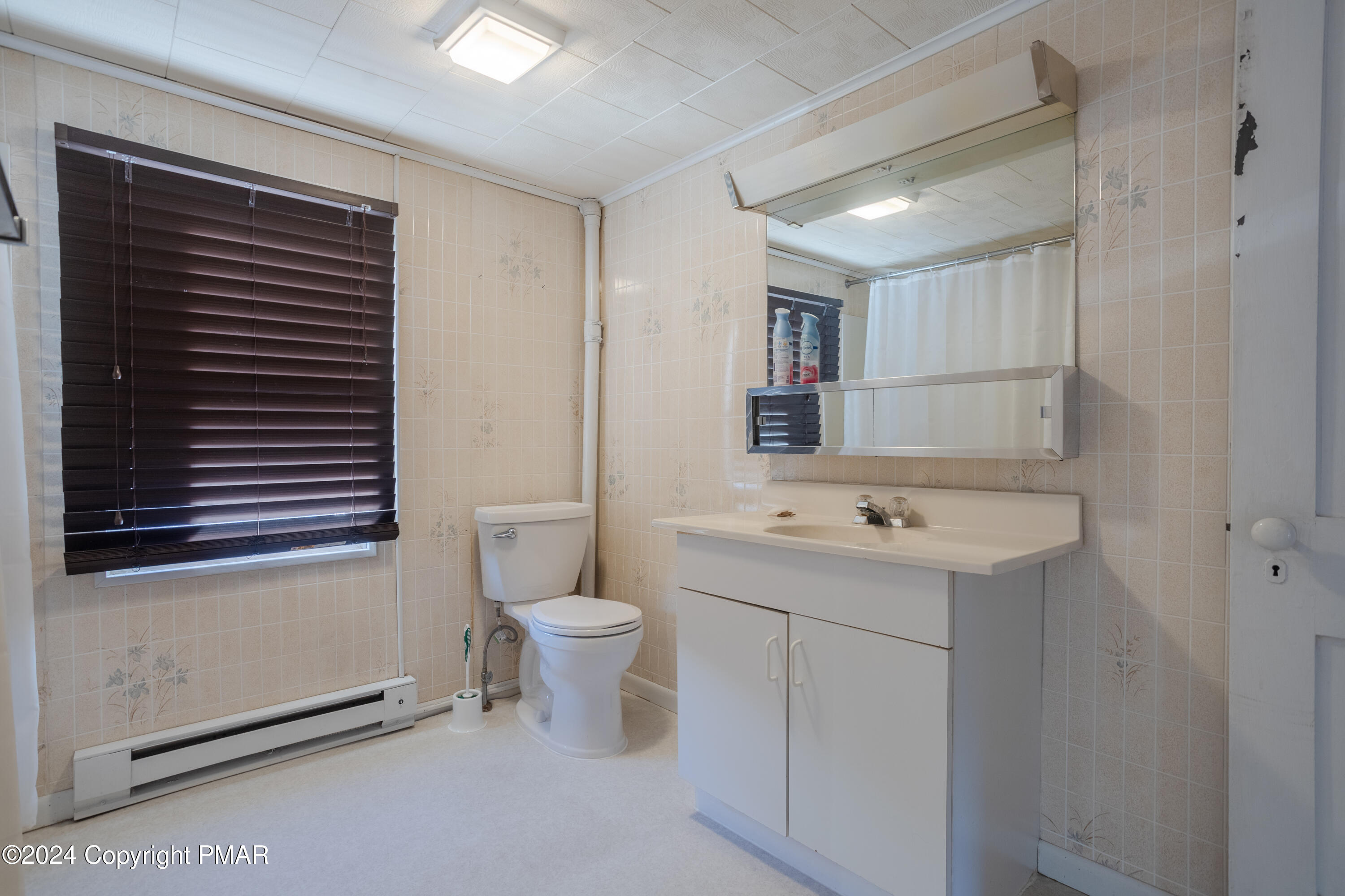 585 Kunkletown Road Kunkletown, PA 18058 - Photo 11 of 19 Full Bath 2