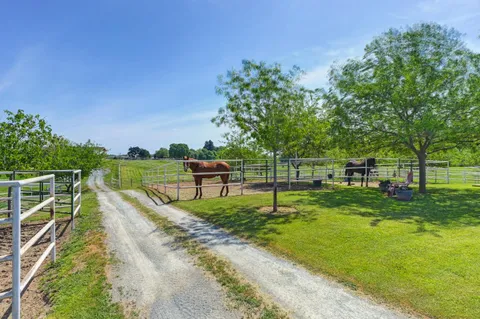 $1,750,000 | 10240-10250 Kost Road, Galt, CA 95632