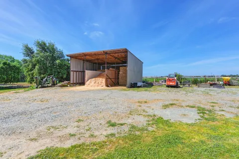 $1,750,000 | 10240-10250 Kost Road, Galt, CA 95632