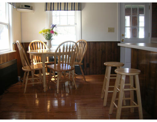 217 Walnut Street Reading, MA 01867 - Photo 3 of 8