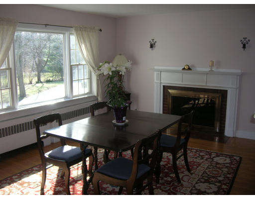 217 Walnut Street Reading, MA 01867 - Photo 5 of 8