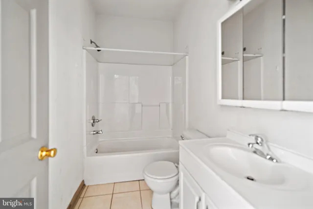 $2,995 | 2124 North Carlisle Street, Philadelphia, PA 19121