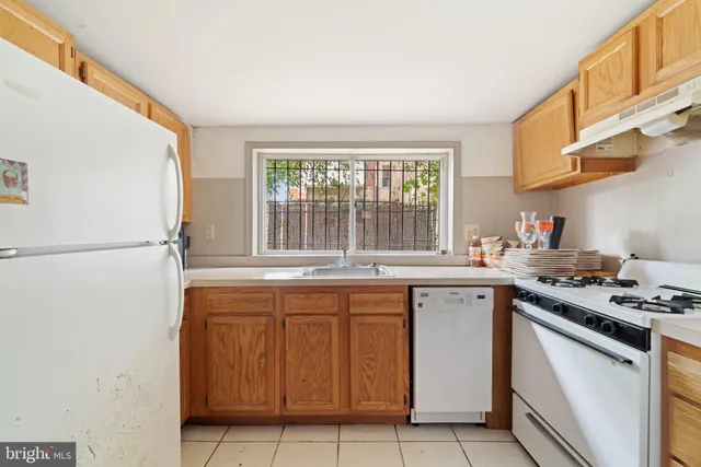 $2,995 | 2124 North Carlisle Street, Philadelphia, PA 19121