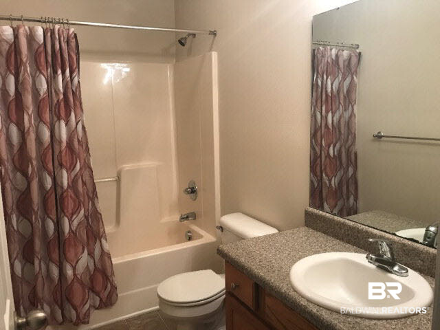 24690 Powell Lane Loxley, AL 36551 - Photo 26 of 39 Hall Bath