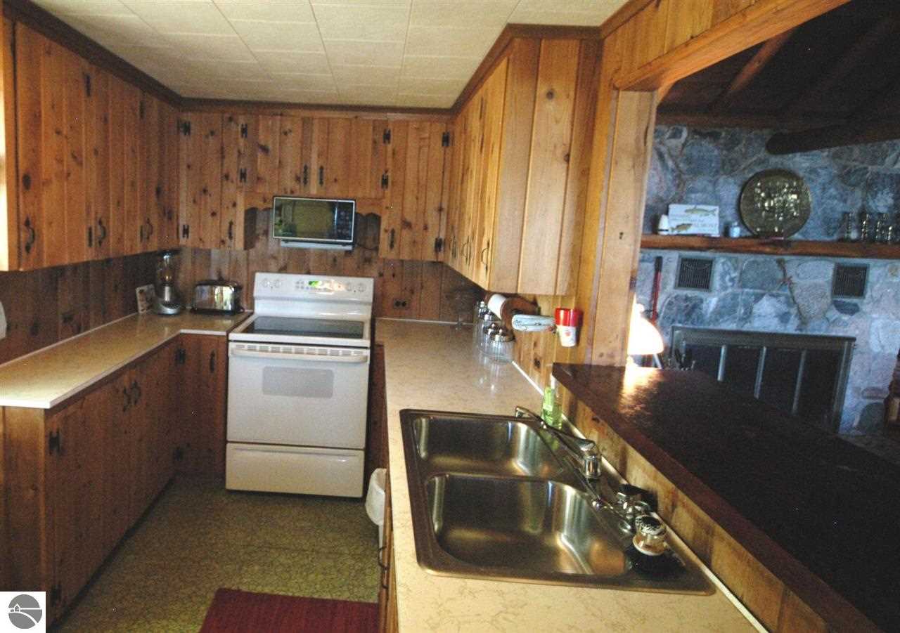 6206 Karlin Road Interlochen, MI 49643 - Photo 22 of 36 1775851-21.JPG
