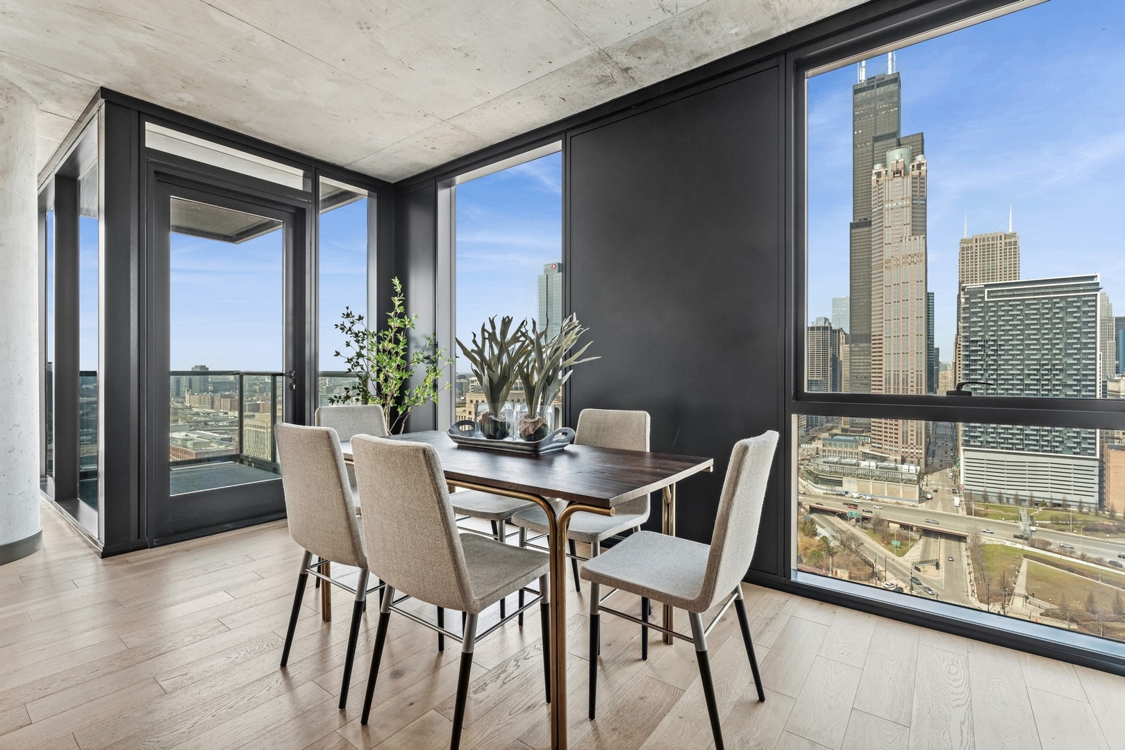 234 West Polk Street, Unit 2802 Chicago, IL 60607 - Photo 14 of 38