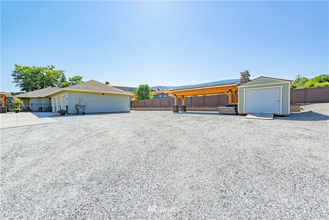 2401 Shaw Road Malaga, WA 98828 - Photo 20 of 40 Gallery Image 20