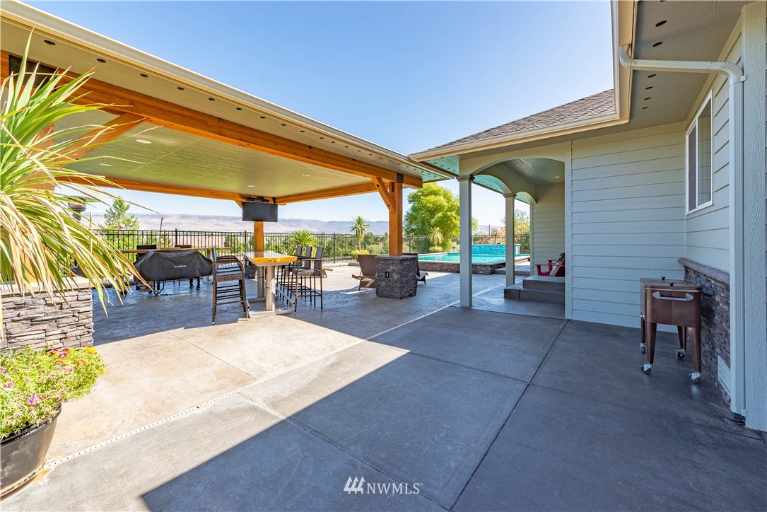 2401 Shaw Road Malaga, WA 98828 - Photo 6 of 40 Gallery Image 6