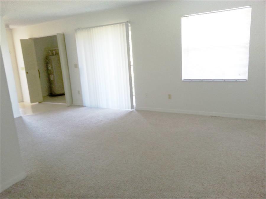 8219 Perrin Beitel Road San Antonio, TX 78218 - Photo 15 of 18 an empty room with a window