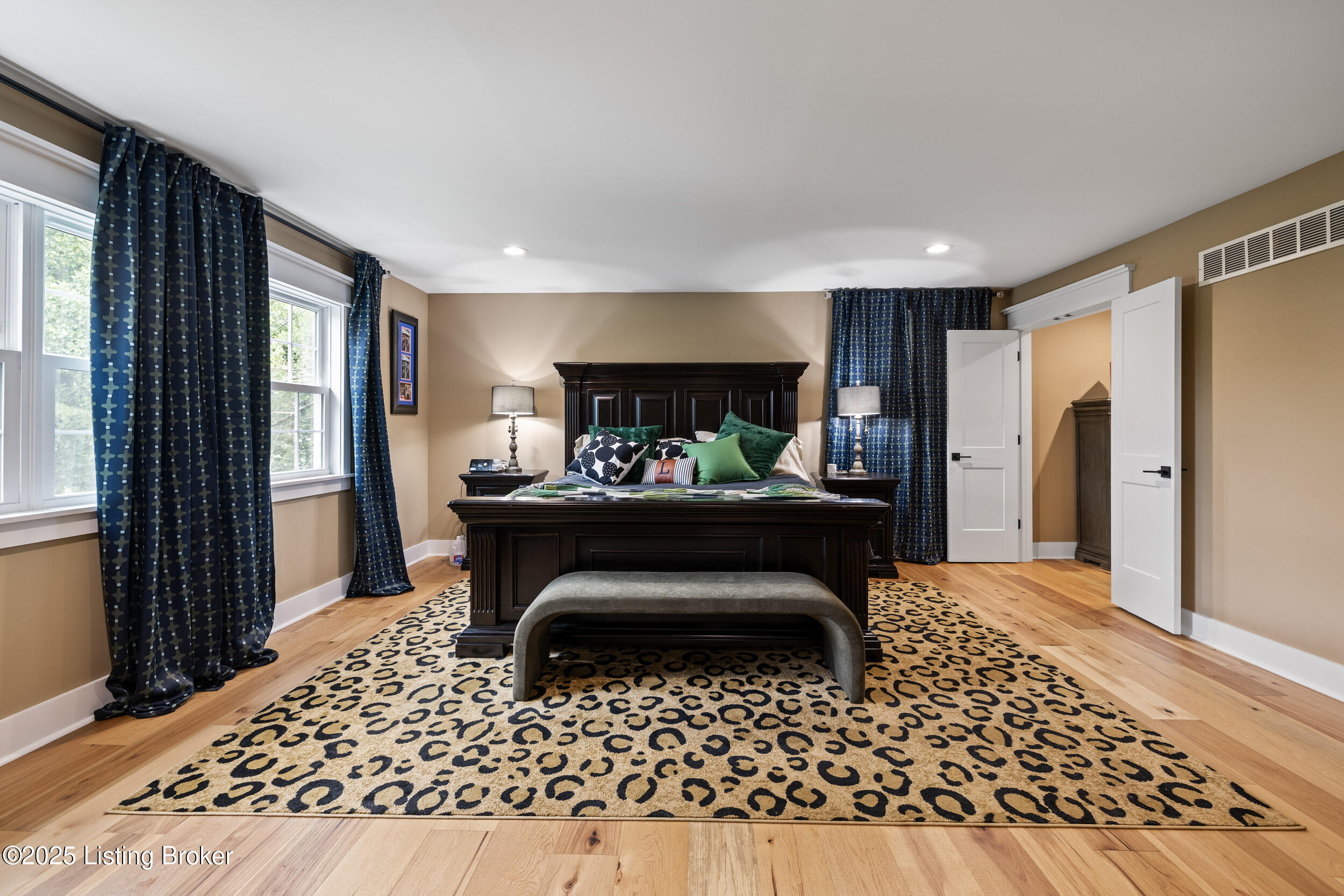 3800 Old Routt Road Louisville, KY 40299 - Photo 21 of 79 Look at this Massive Master