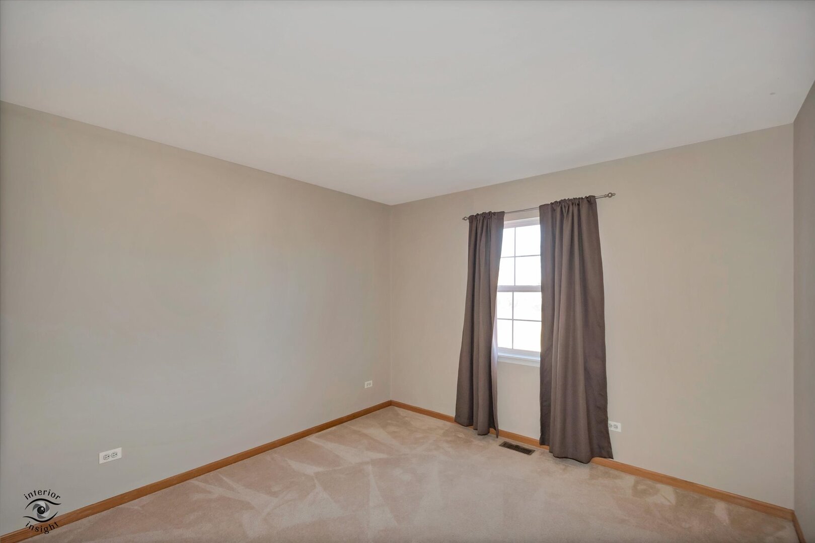 1606 Donegal Drive Minooka, IL 60447 - Photo 17 of 25 an empty room with window