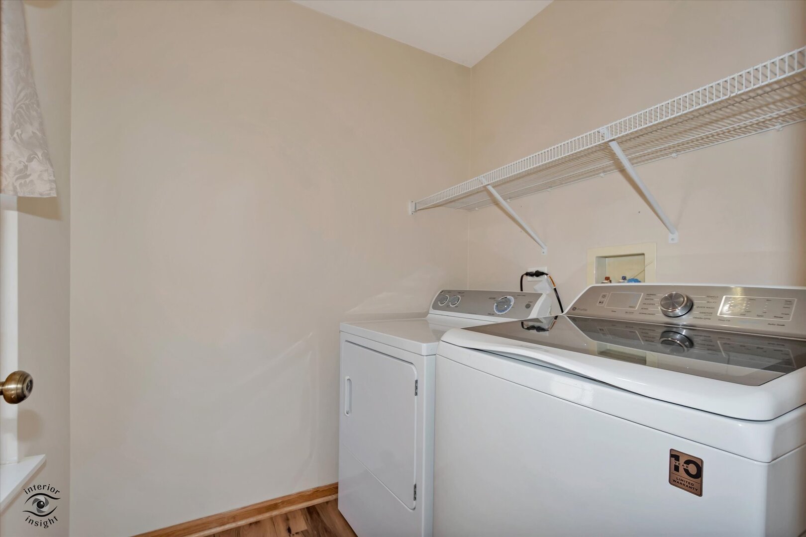 1606 Donegal Drive Minooka, IL 60447 - Photo 18 of 25 a utility room with dryer and washer