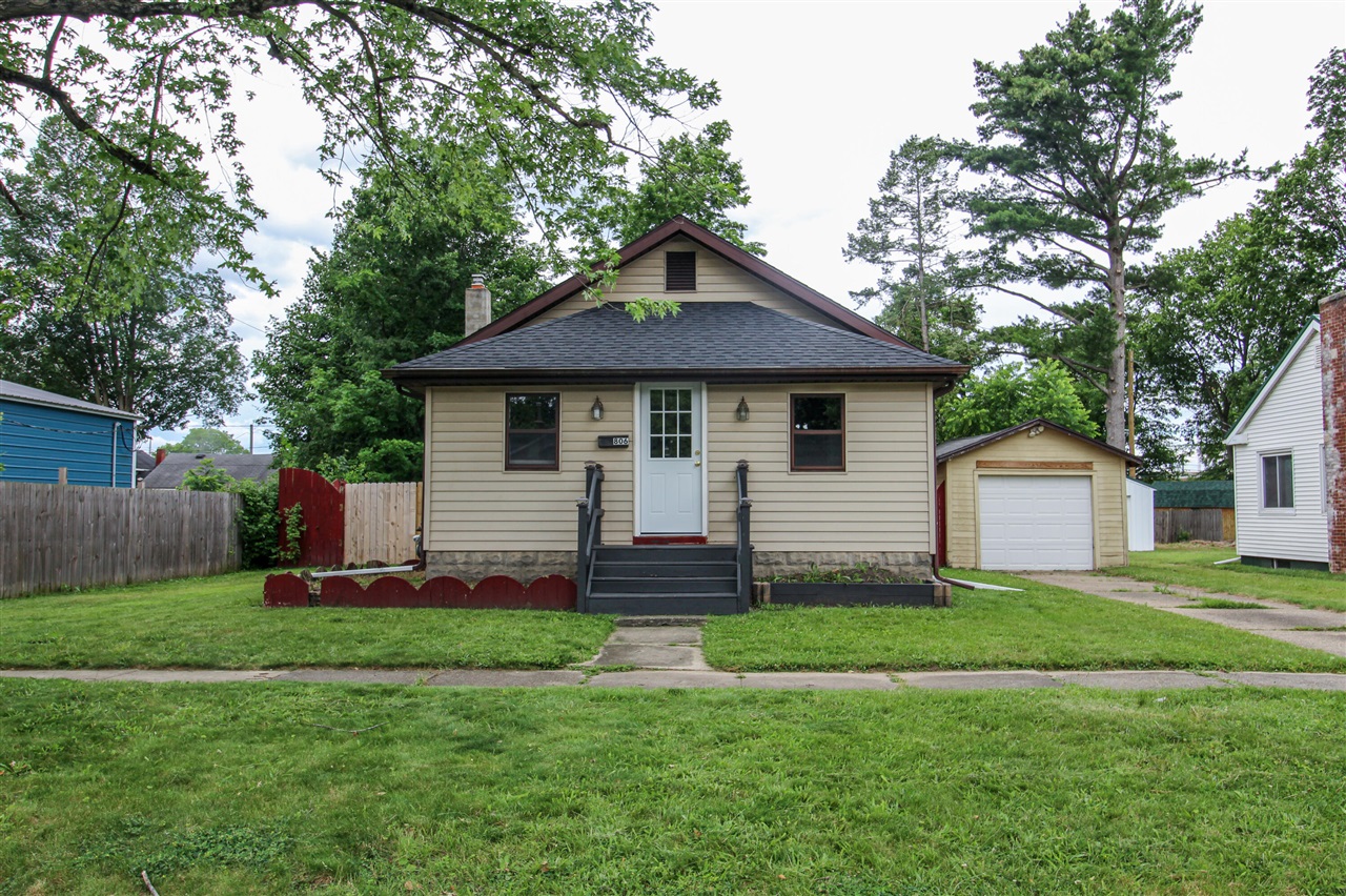 806 West Street Three Rivers, MI 49093 - Photo 4 of 28