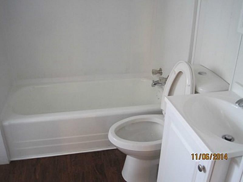 3119 Terrace Street Pittsburgh, PA 15213 - Photo 16 of 16 Full Bath.