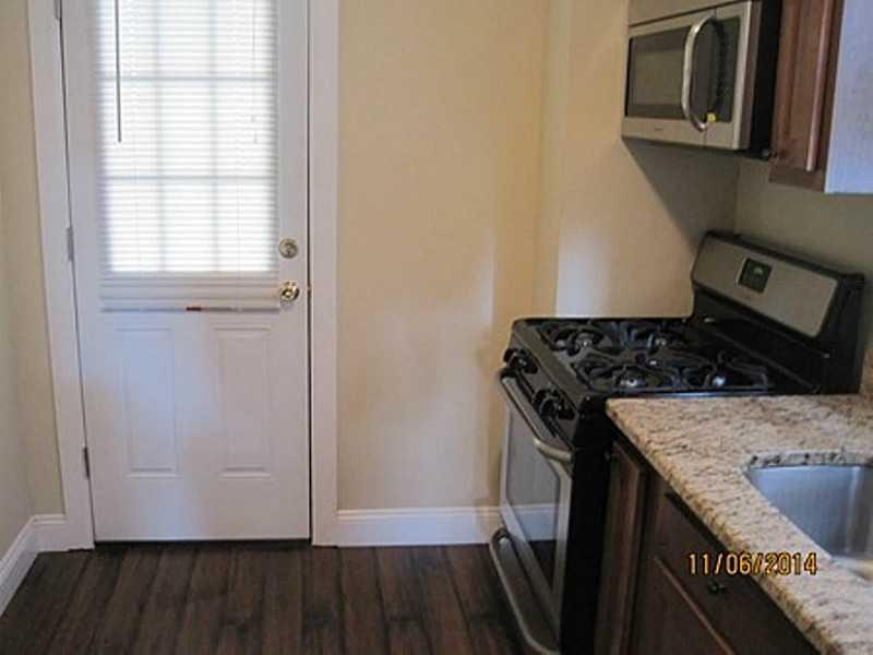 3119 Terrace Street Pittsburgh, PA 15213 - Photo 8 of 16 Kitchen.