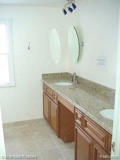 980 Sandhurst Road Bloomfield Hills, MI 48302 - Photo 17 of 18 Second Full Bath