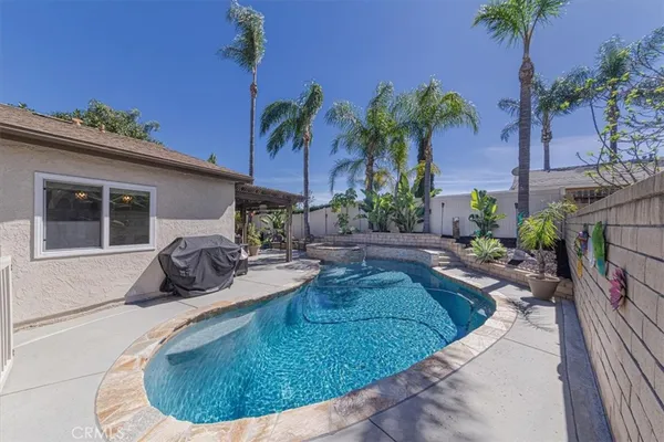 $1,129,000 | 27302 Osuna, Mission Viejo, CA 92691