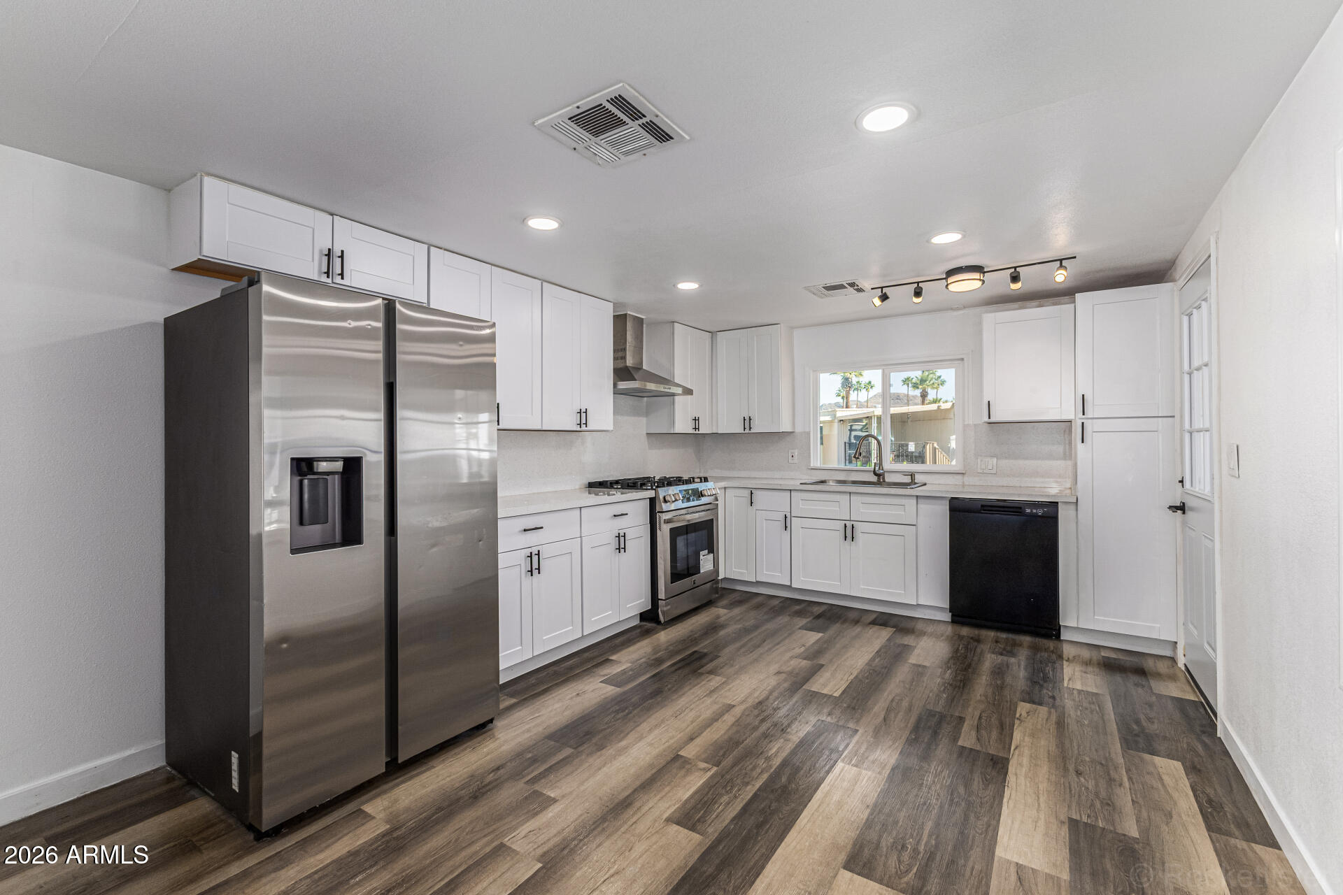 2050 West Dunlap Avenue, Unit D52 Phoenix, AZ 85021 - Photo 12 of 25 12-Dunlap