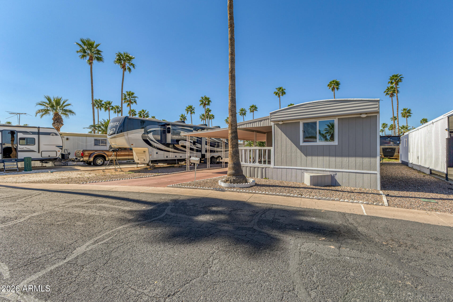 2050 West Dunlap Avenue, Unit D52 Phoenix, AZ 85021 - Photo 3 of 25 03-Dunlap