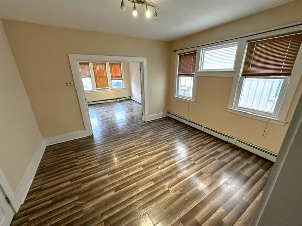 $2,250 | 327 Ashton Avenue, Unit 1L, Linden, NJ 07036