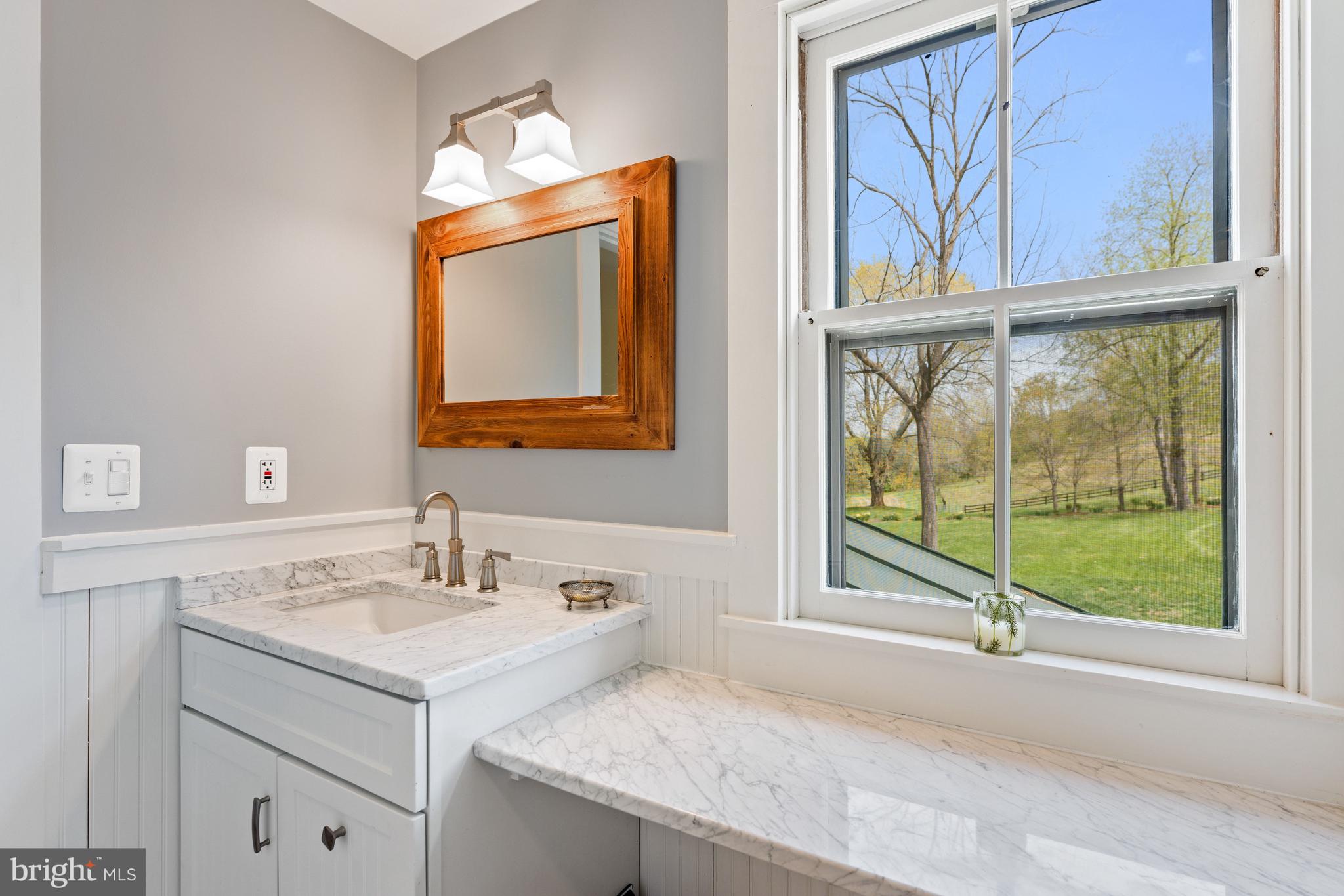 3459 Carrington Road Delaplane, VA 20144 - Photo 38 of 106 Full Bath 2