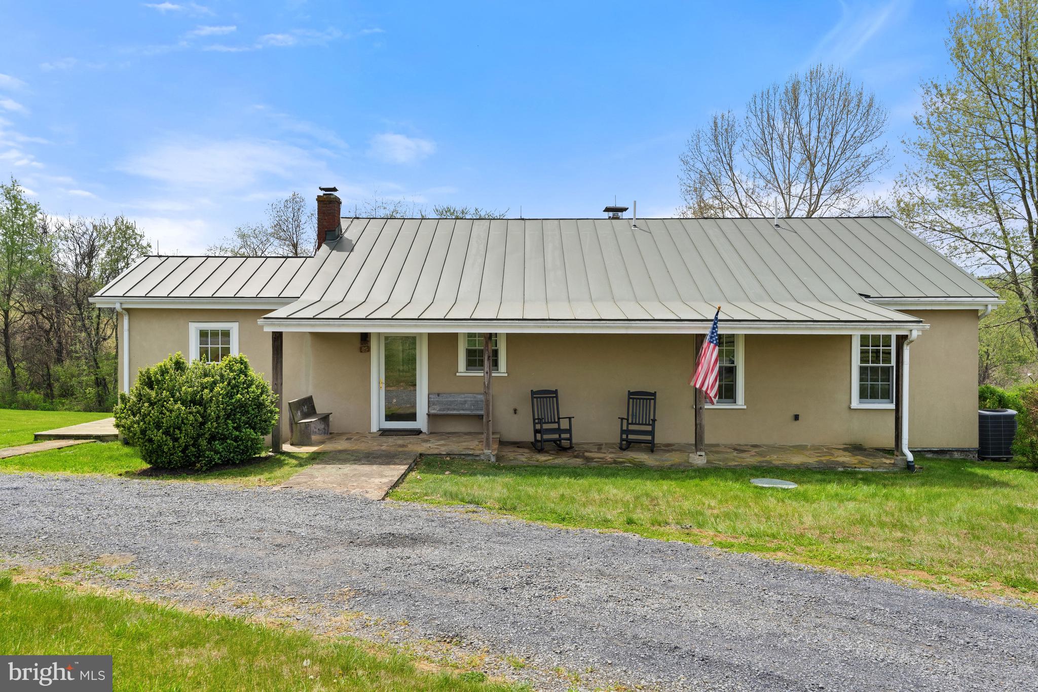 3459 Carrington Road Delaplane, VA 20144 - Photo 45 of 91 Exterior View of Guest House