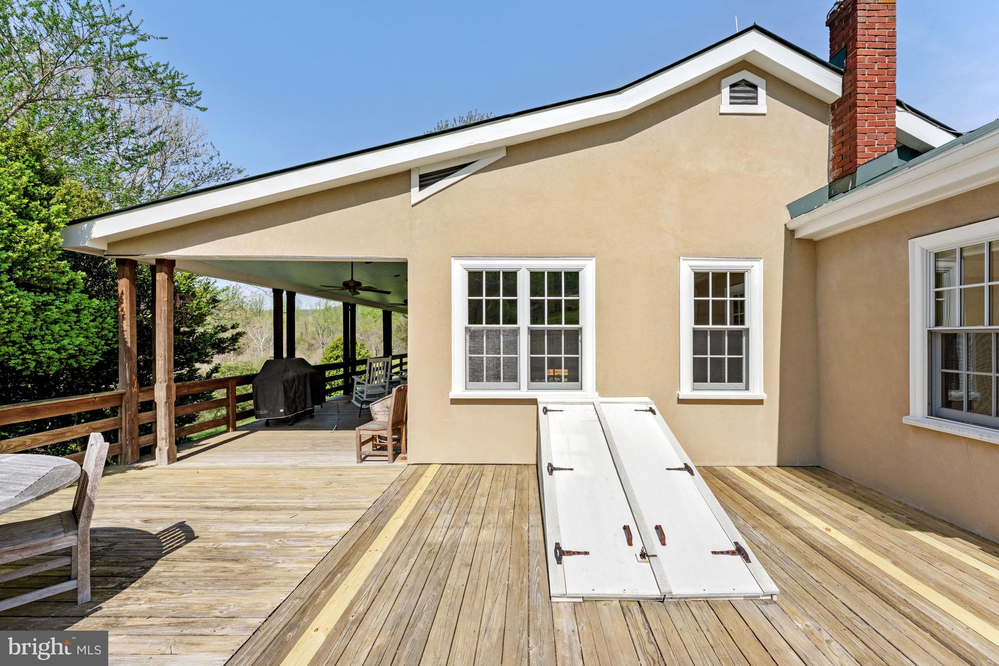 3459 Carrington Road Delaplane, VA 20144 - Photo 63 of 91 Side view of Guest House