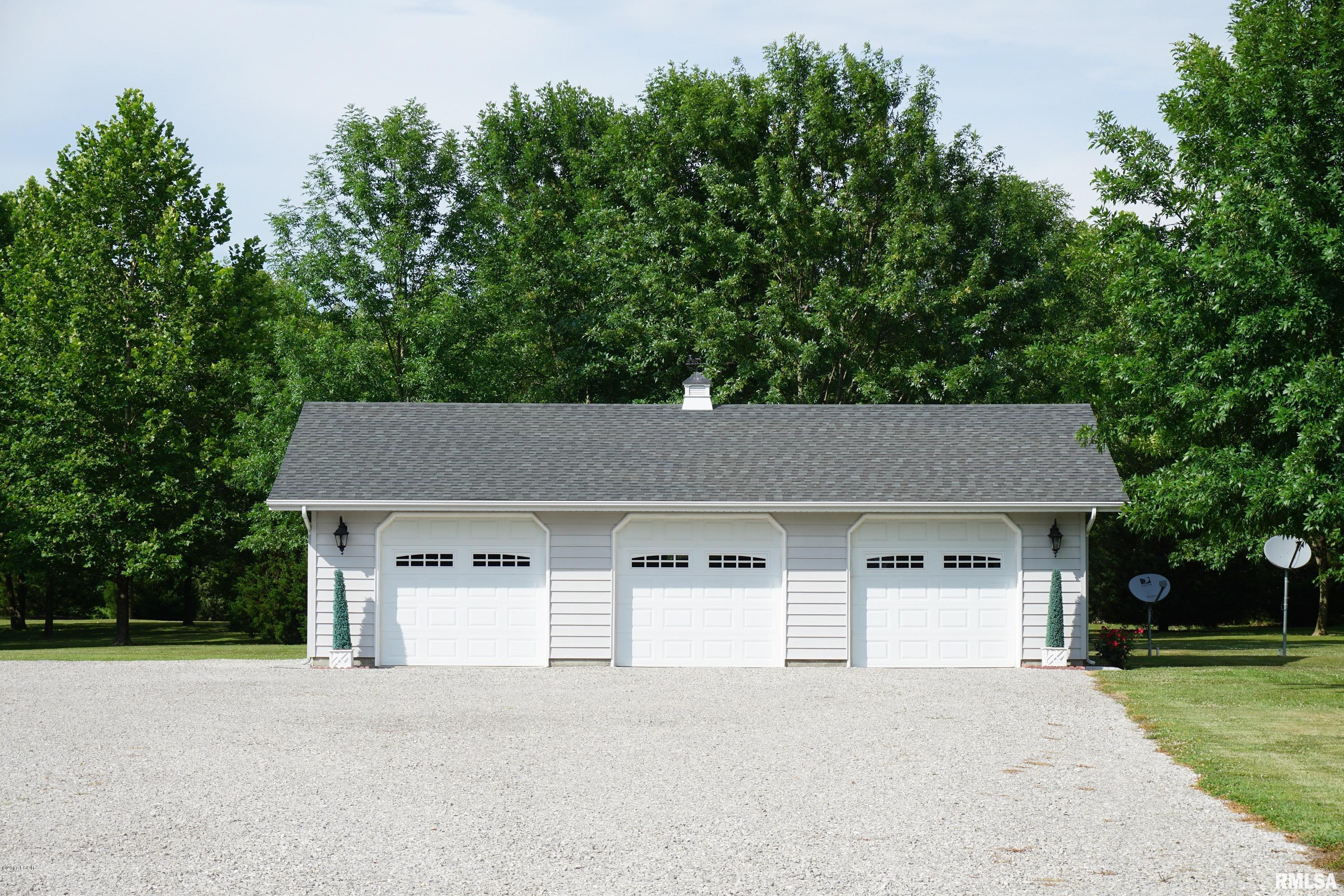 1803 Community Beach Road Odin, IL 62870 - Photo 23 of 27