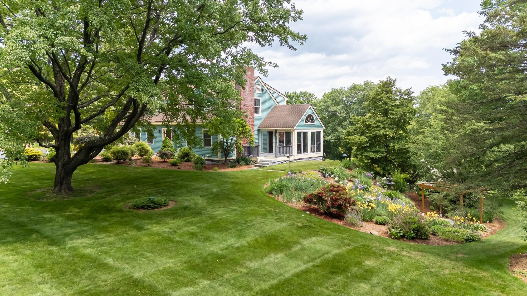 400 Gould Hill Road Hopkinton, NH 03229 - Photo 4 of 55