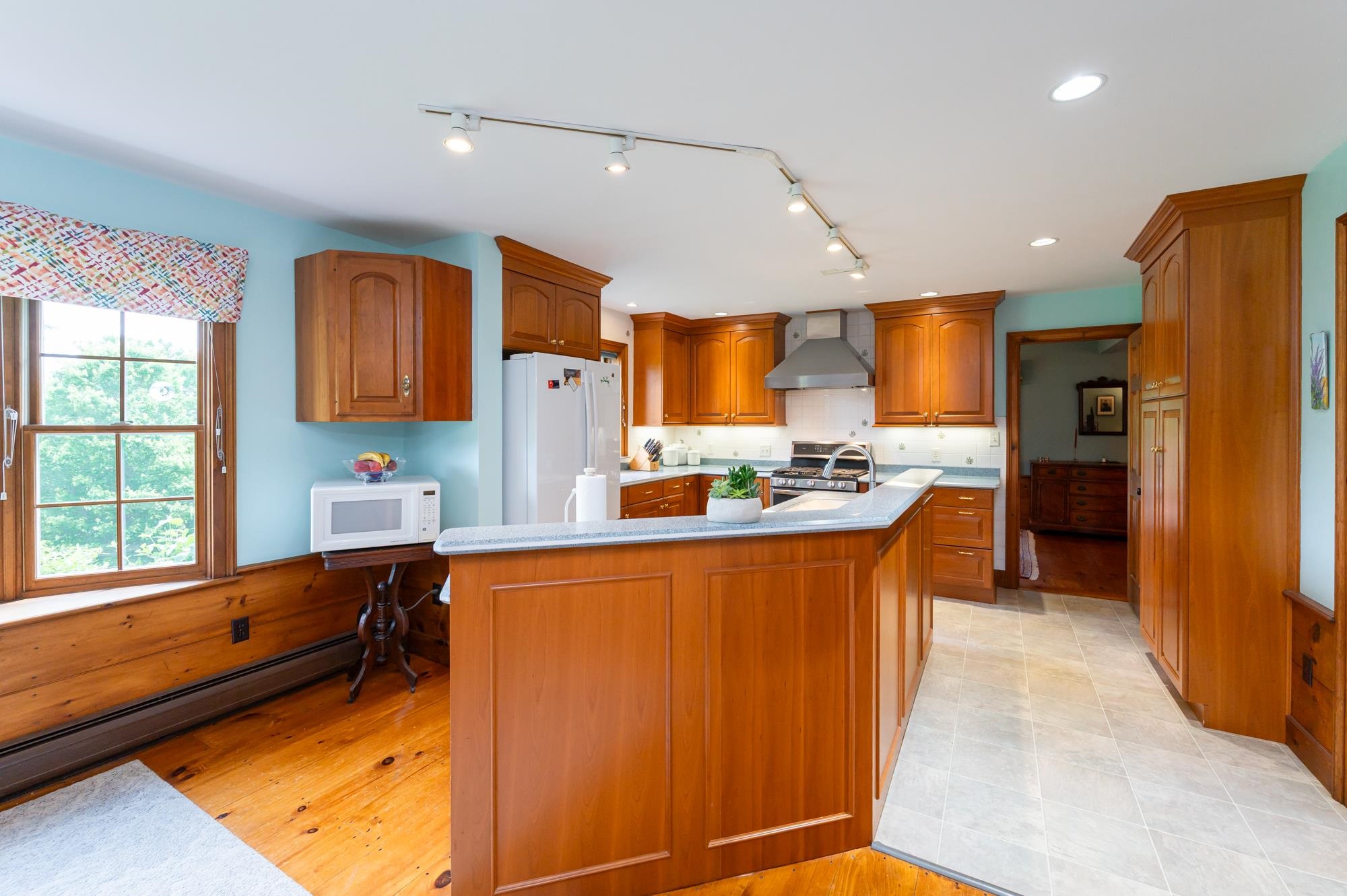 400 Gould Hill Road Hopkinton, NH 03229 - Photo 8 of 55