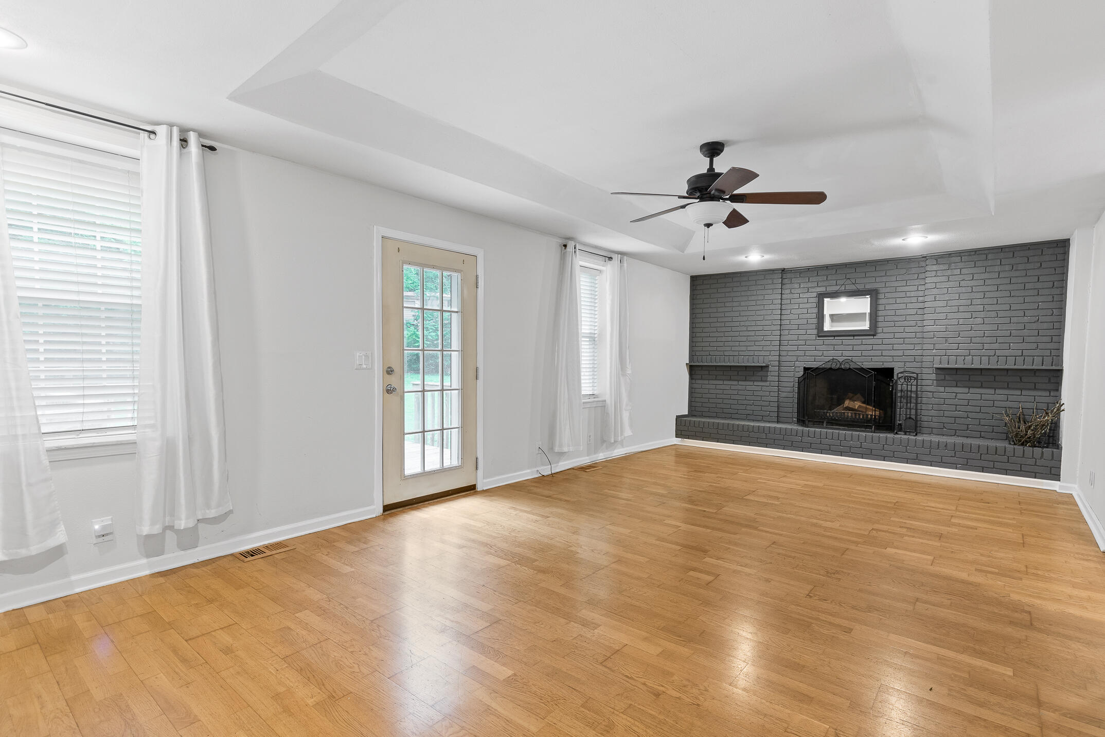 7709 Harper Road Hixson, TN 37343 - Photo 5 of 29 Harper-16