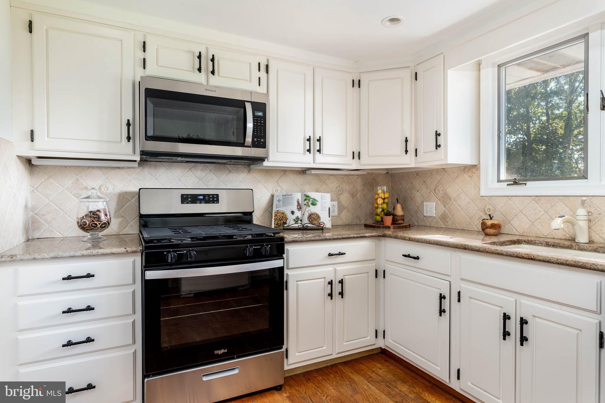 97 Forest Road Springfield, PA 19064 - Photo 14 of 30 Updated kitchen.