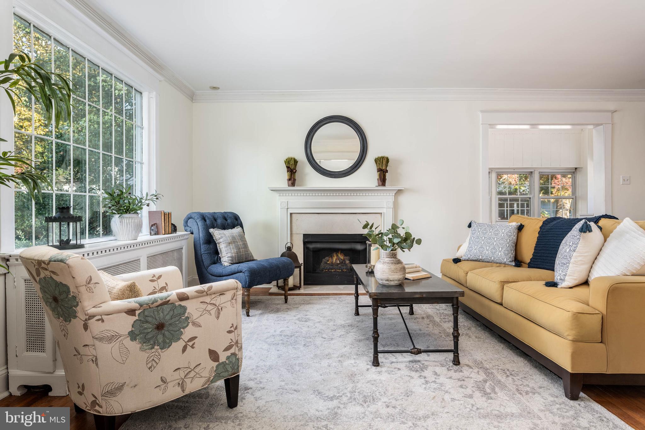 97 Forest Road Springfield, PA 19064 - Photo 7 of 30 Fireside living room.