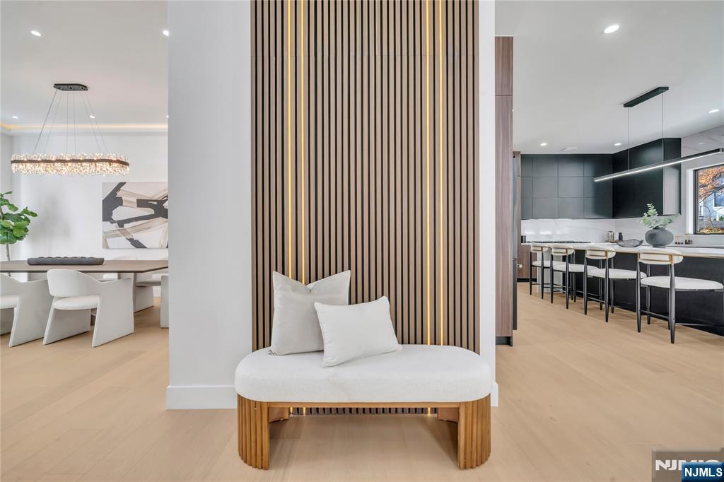 801 Godwin Road Paramus, NJ 07652 - Photo 15 of 50