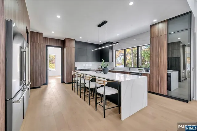 $2,700,000 | 801 Godwin Road, Paramus, NJ 07652