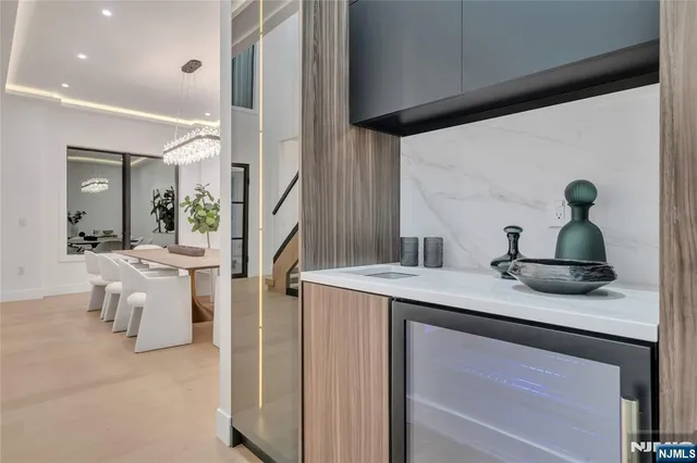 $2,700,000 | 801 Godwin Road, Paramus, NJ 07652