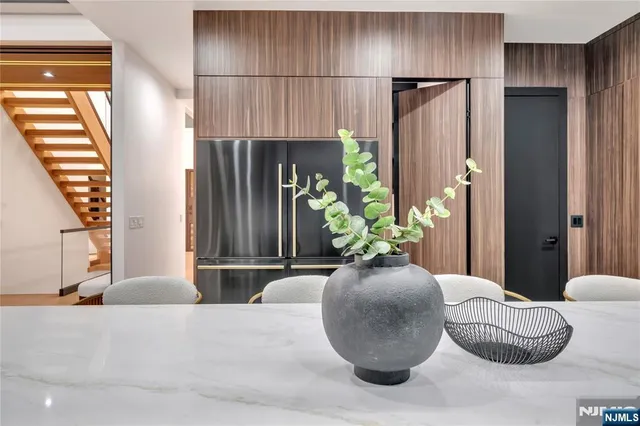 $2,700,000 | 801 Godwin Road, Paramus, NJ 07652