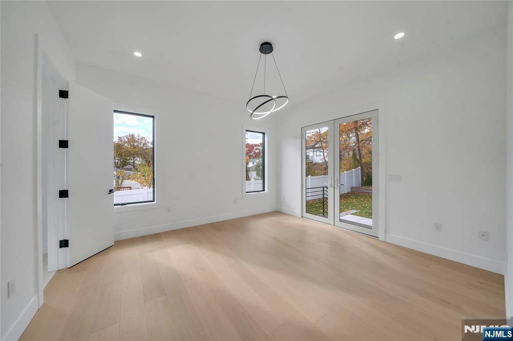 801 Godwin Road Paramus, NJ 07652 - Photo 41 of 50