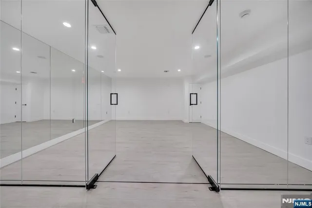 $2,700,000 | 801 Godwin Road, Paramus, NJ 07652