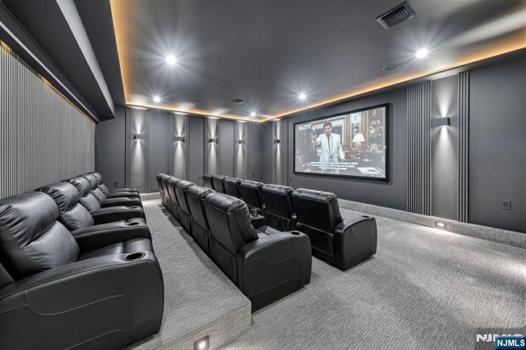 801 Godwin Road Paramus, NJ 07652 - Photo 44 of 50