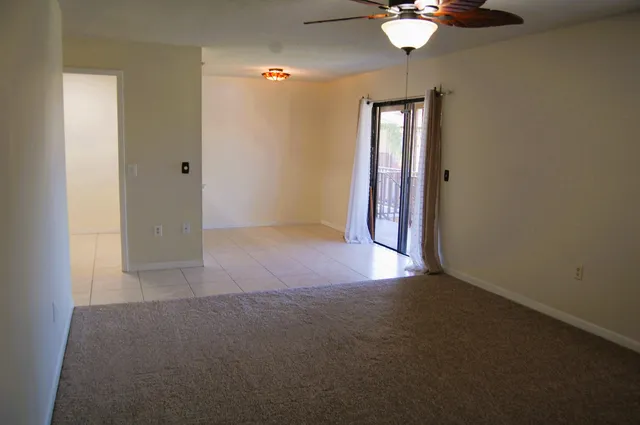 a view of empty room with window