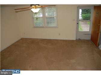 1423 Elson Road Brookhaven, PA 19015 - Photo 2 of 12 Living Room