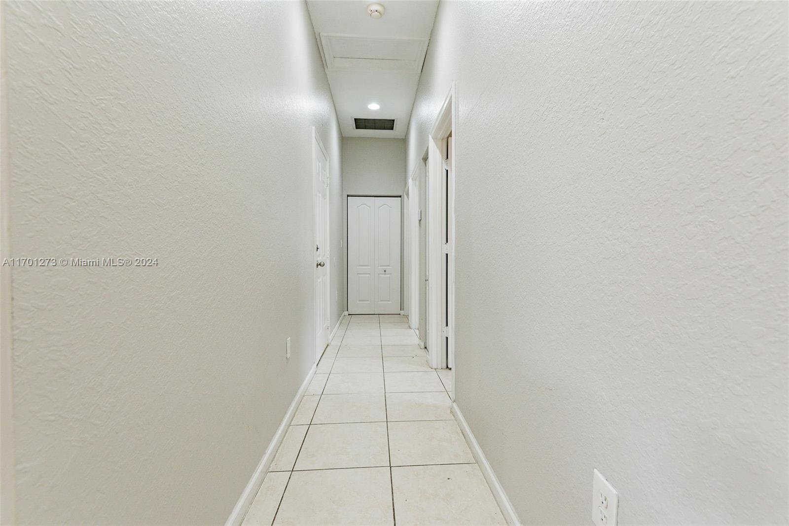 2230 Northeast 37th Road Homestead, FL 33033 - Photo 15 of 28 Gallery Image 15