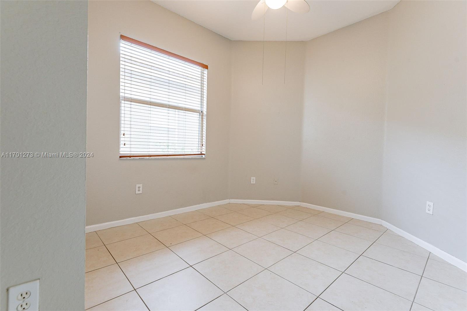 2230 Northeast 37th Road Homestead, FL 33033 - Photo 9 of 28 Gallery Image 9