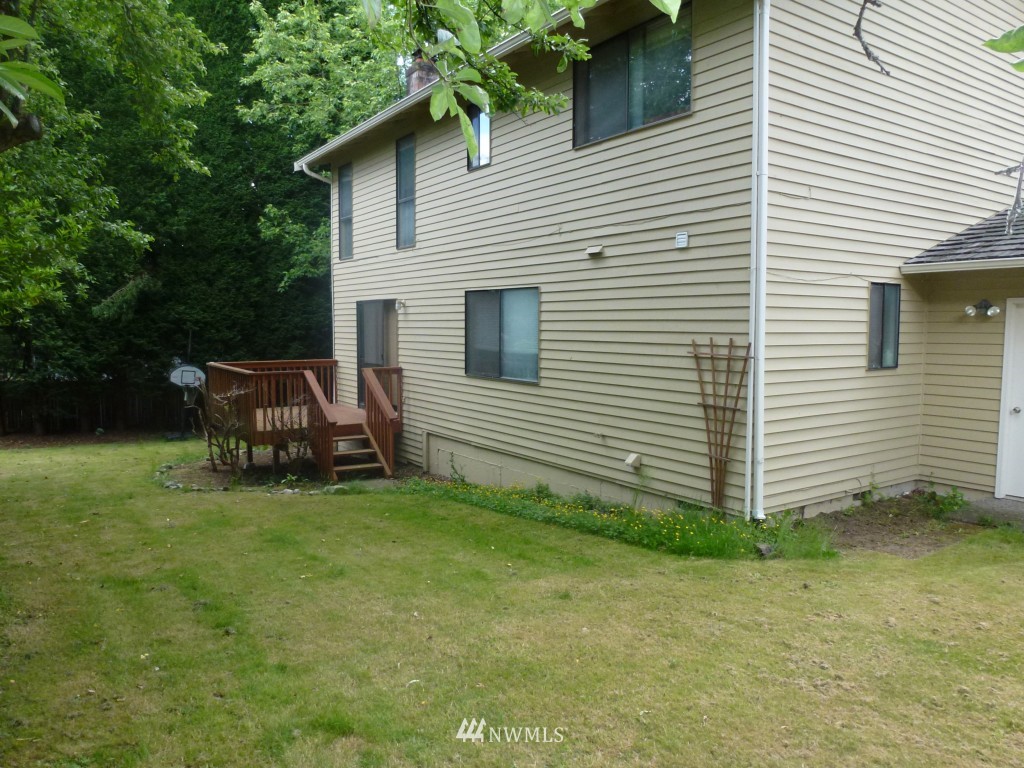 13024 Northeast 182nd Place Bothell, WA 98011 - Photo 10 of 11