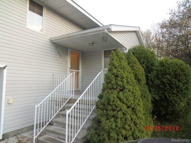 3199 Longview Avenue Rochester, MI 48307 - Photo 2 of 15 CIMG1254.JPG