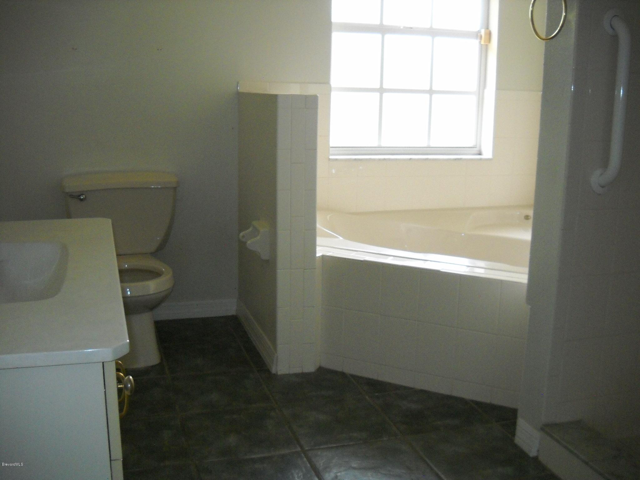 5037 Bridge Road Cocoa, FL 32927 - Photo 13 of 28 Master bath view