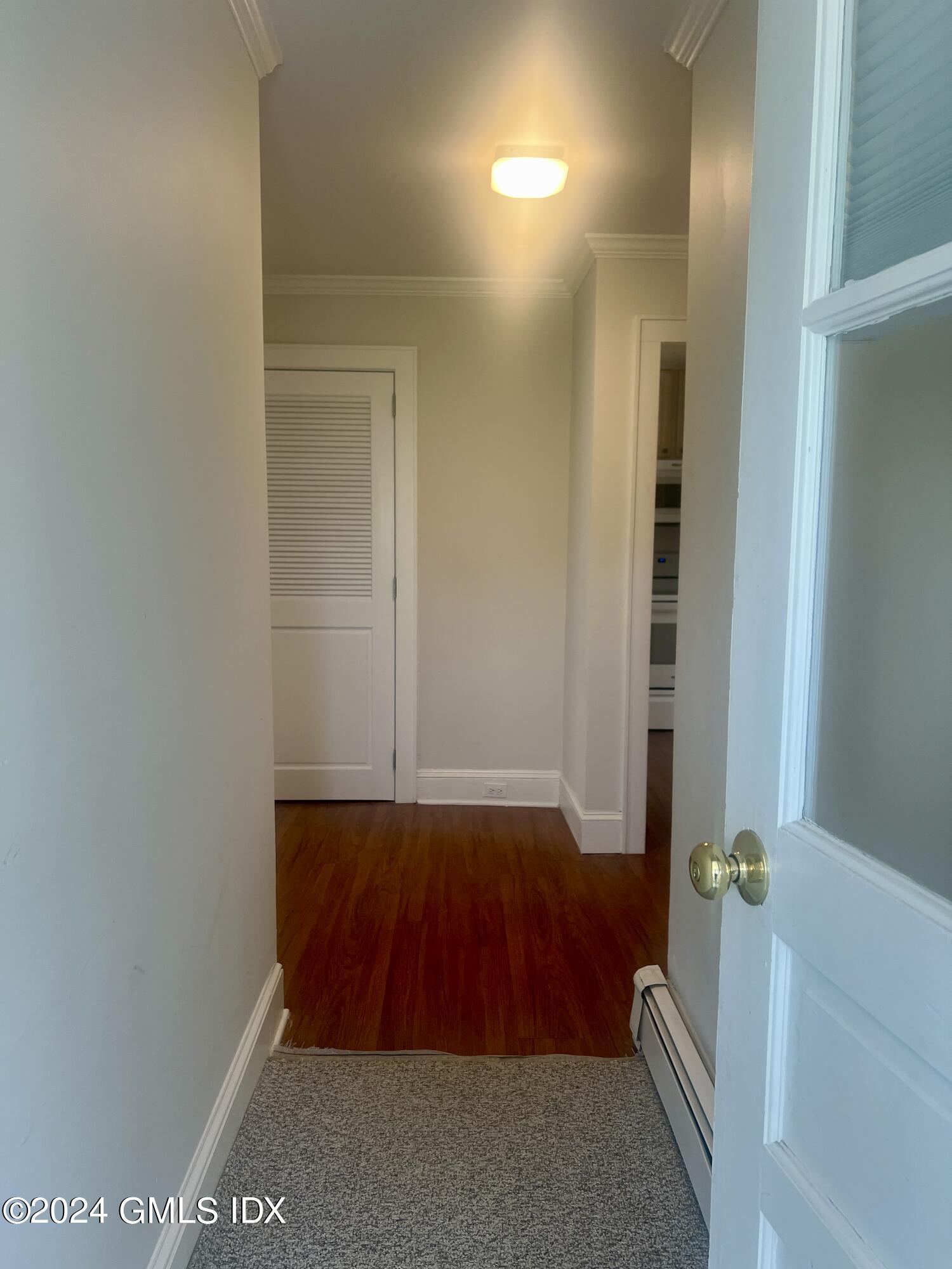 225 Hamilton Avenue, Unit 1 Greenwich, CT 06830 - Photo 31 of 39 Hallway