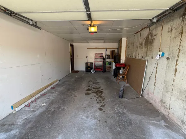 $73,000 | 714 Kiwanis Drive, Freeport, IL 61032