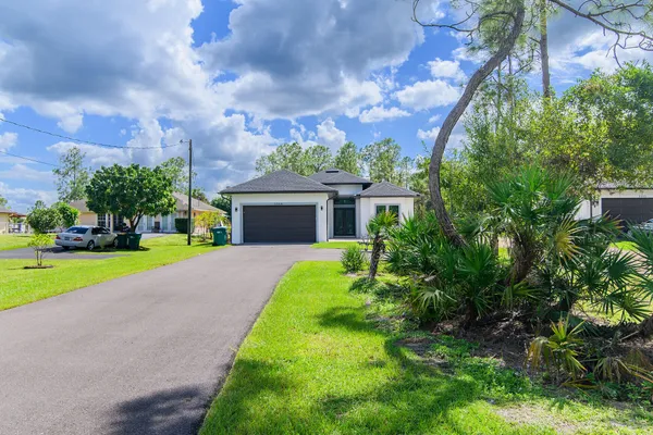 $632,900 | 3348 27th Avenue Northeast, Naples, FL 34120